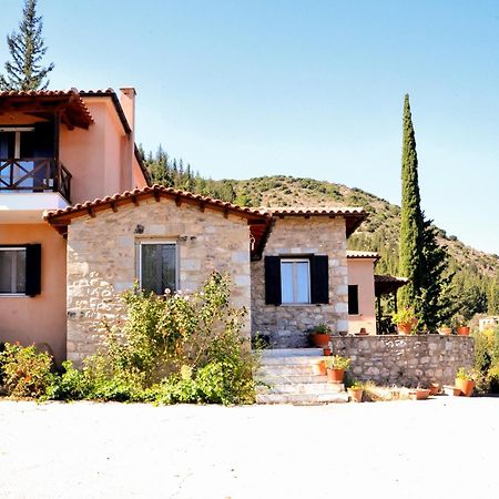 Elegant Stone Mansion In Historic Mystras Apartment Bagian luar foto