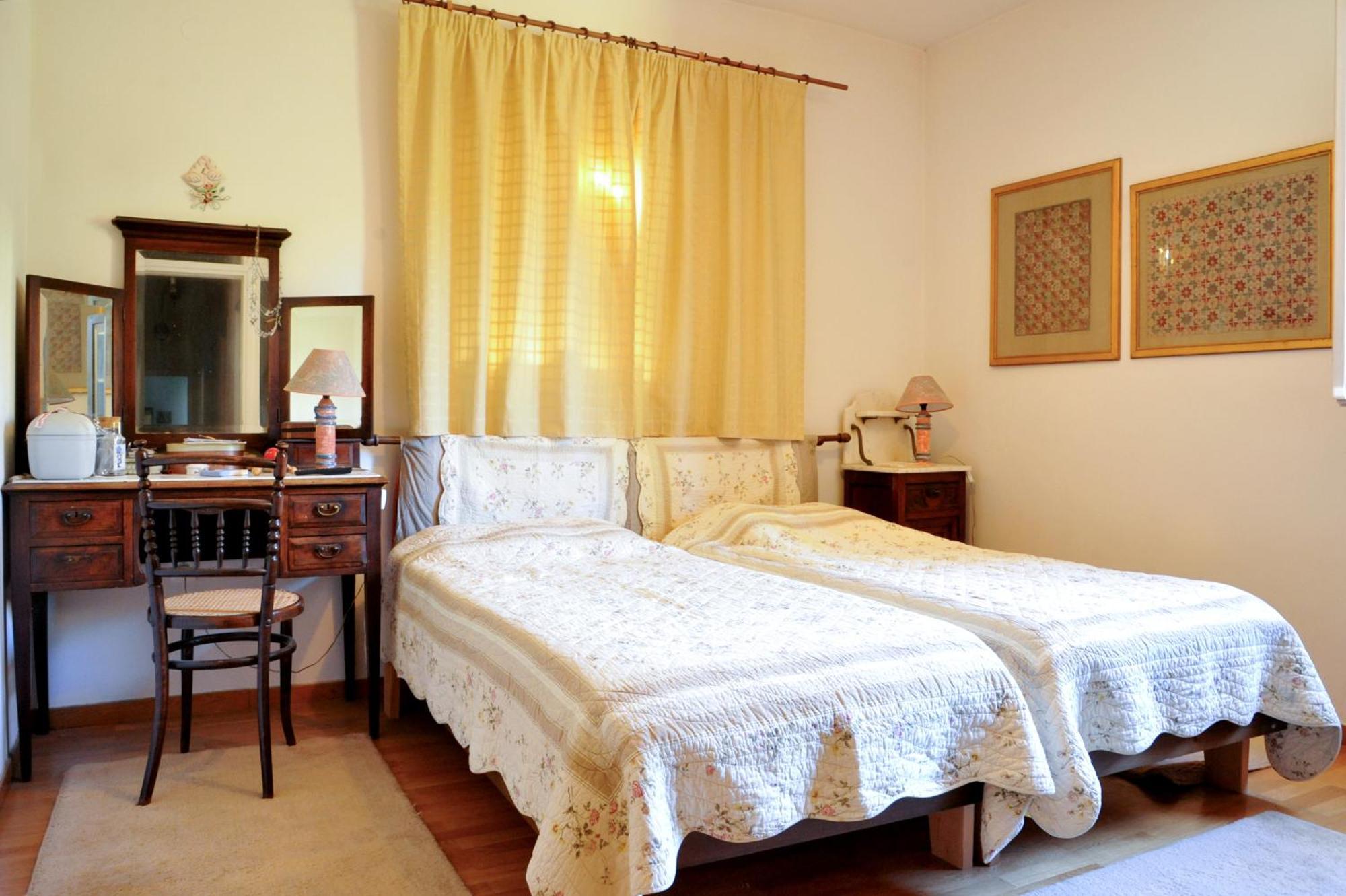 Elegant Stone Mansion In Historic Mystras Apartment Bagian luar foto