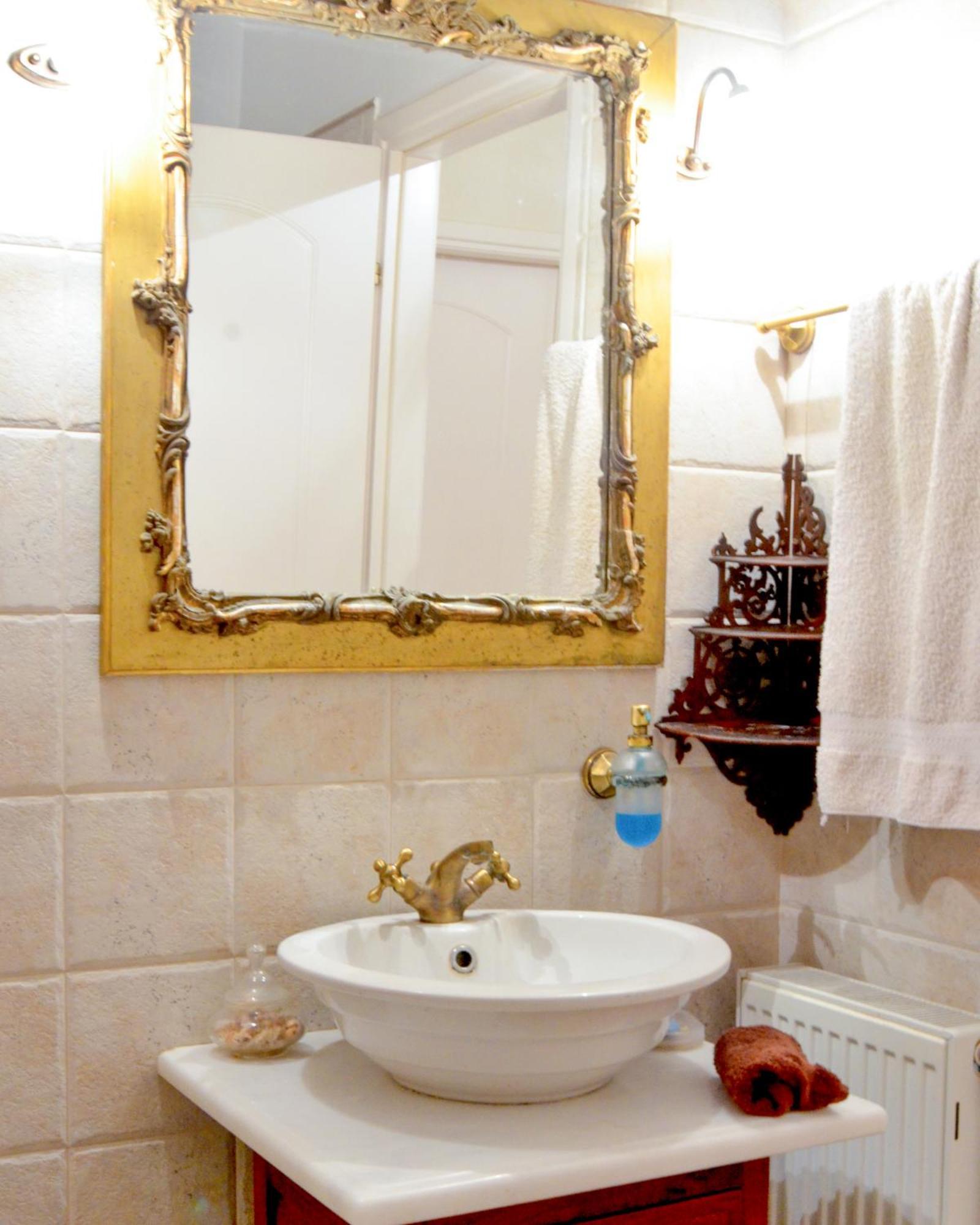 Elegant Stone Mansion In Historic Mystras Apartment Bagian luar foto